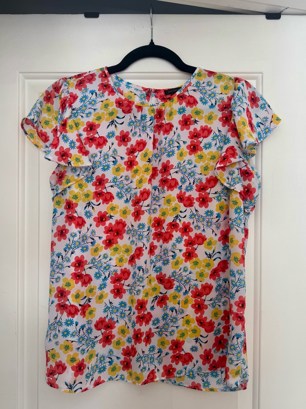 Ann Taylor Women’s Floral Ruffle Sleeve Top in White with Red & Yellow Flowers